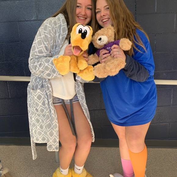 Meet your Posher, Kelly - Picture 3 of 4